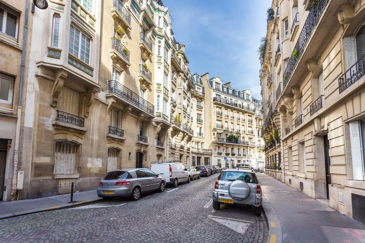 Appartement CMG Trocadéro/ Passy à Paris France